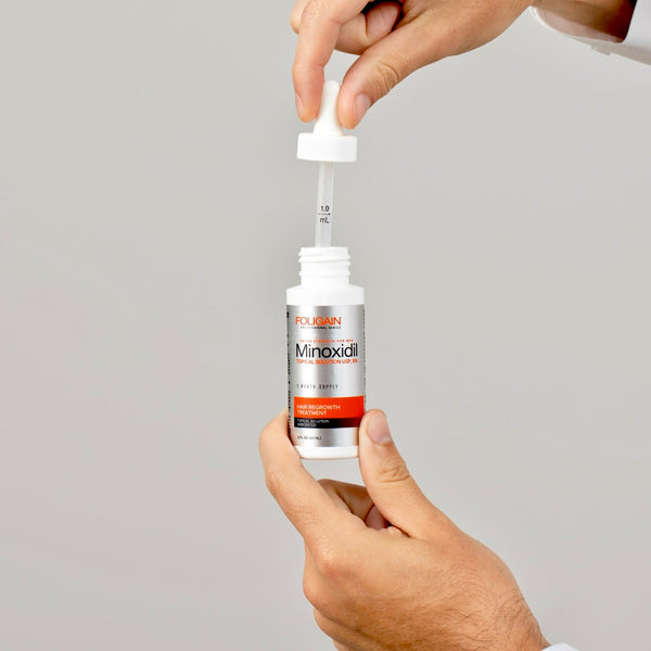 Tratamento de recrescimento capilar FOLIGAIN Minoxidil 5% para homens, fornecimento de um mês